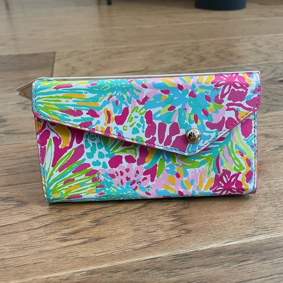 Lilly Pulitzer Folding Sunglasses Case - Picture 4 of 6